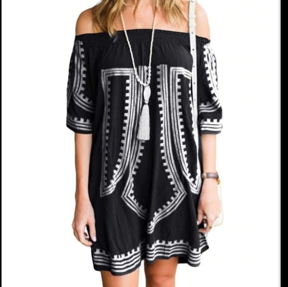 Bohemian Chic Geometric Print Off The Shoulder Summer Cover-up Dress Small (EUC) - Picture 1 of 3